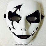 Maska biela - vymaľuj si sám + 6 farieb + 2 štetce 